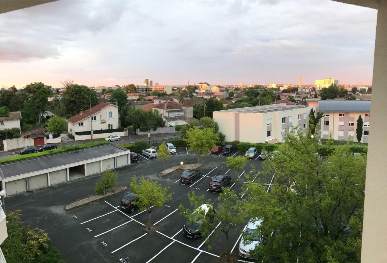 Escapade Bordeaux, Tram Et Supermarche Au Pied Mérignac Εξωτερικό φωτογραφία