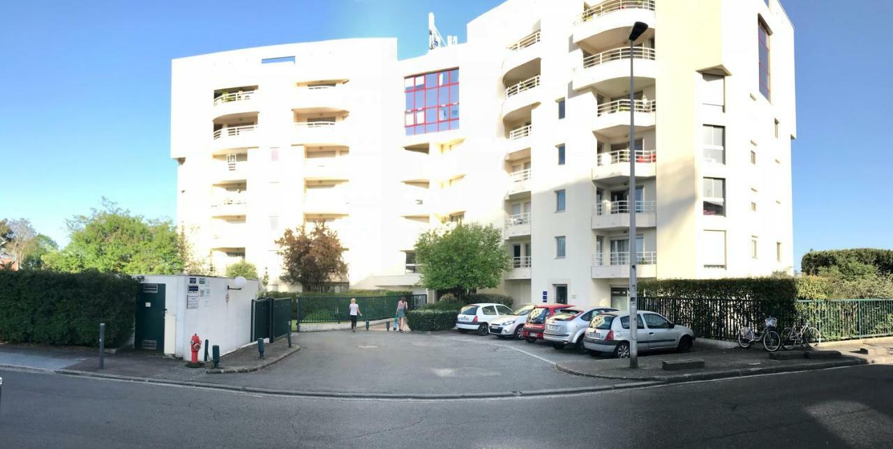 Escapade Bordeaux, Tram Et Supermarche Au Pied Mérignac Εξωτερικό φωτογραφία